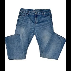 OLD NAVY ‘Kicker boot-cut’ Lt blue denim. Size 14